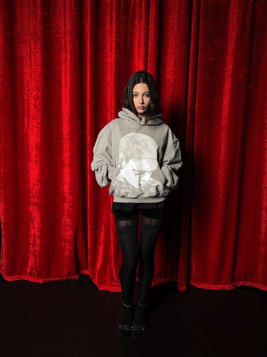 “No one” hoodie grey